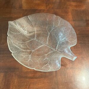 Large 15" Arcoroc Aspen Leaf Shaped Shallow Bowl Platter Centerpiece